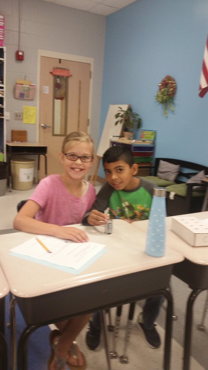 Fab4thCougars's tweet photo. Creating circuits! https://t.co/SKDnmGOLKM