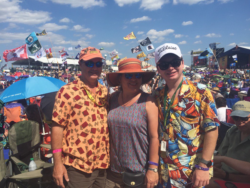 gretchenbel's tweet photo. So blessed to enjoy the Fest with these 2!  Day 6/7 https://t.co/z0GHAVEGwg
