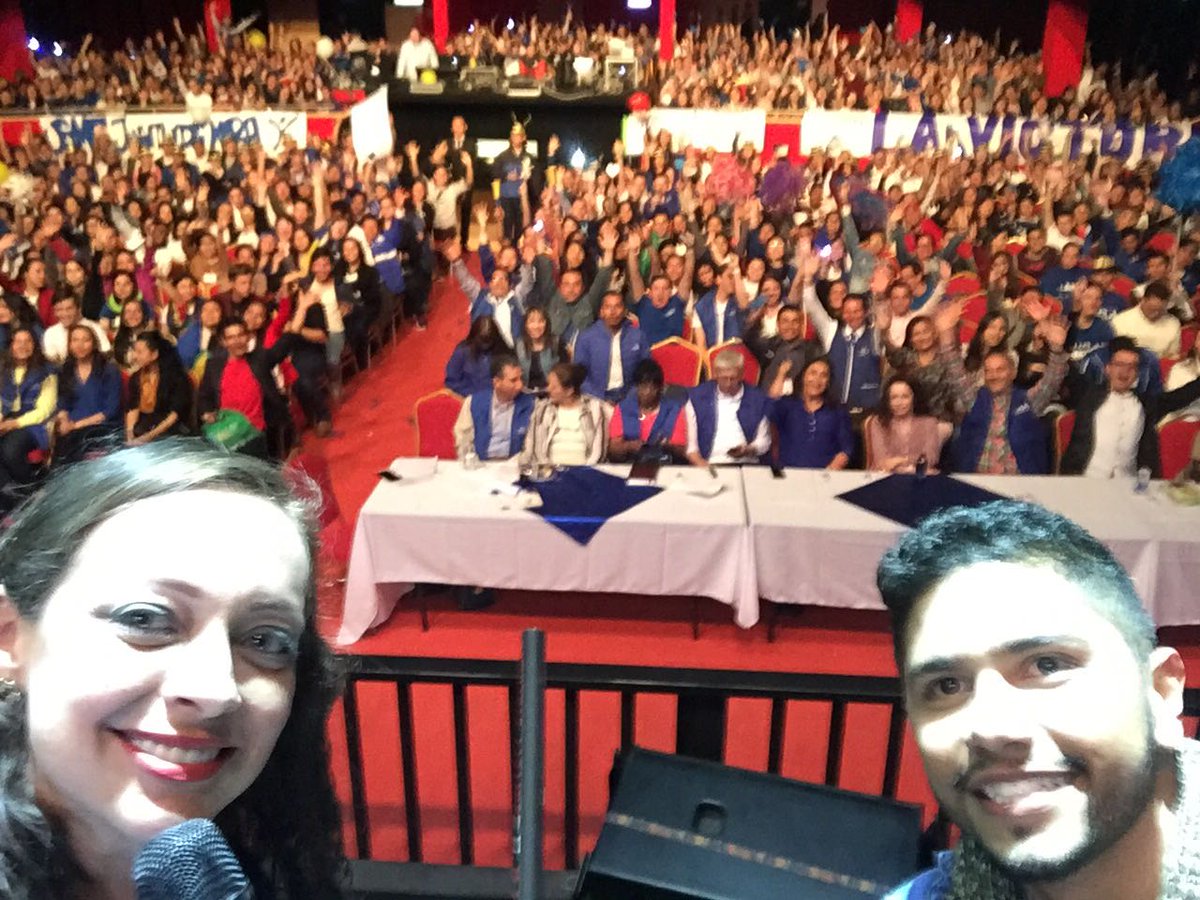 AnaPaolaAgudelo's tweet photo. ¡Primer #Selfie en el Congreso Nacional de @JuventudesMIRA 2017! #MIRAjóvenesAAA @MovimientoMIRA https://t.co/fQFf1U9BkO