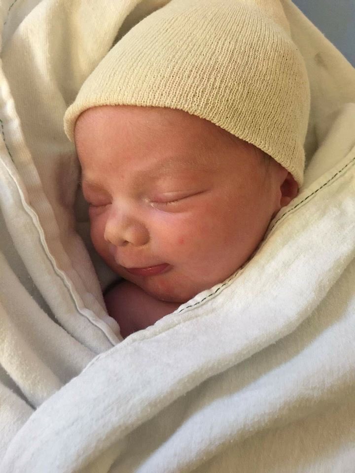 MadelnCanada's tweet photo. Meet Justin Trudeau Bilal, born May 4 in Calgary. A Syrian refugee family named their newborn after @JustinTrudeau, in gratitude to Canada. https://t.co/dhzd5lZEdU