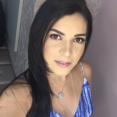 Anacarolineg5's tweet photo. #NovaFotoDoPerfil https://t.co/bcSNNsZe2w