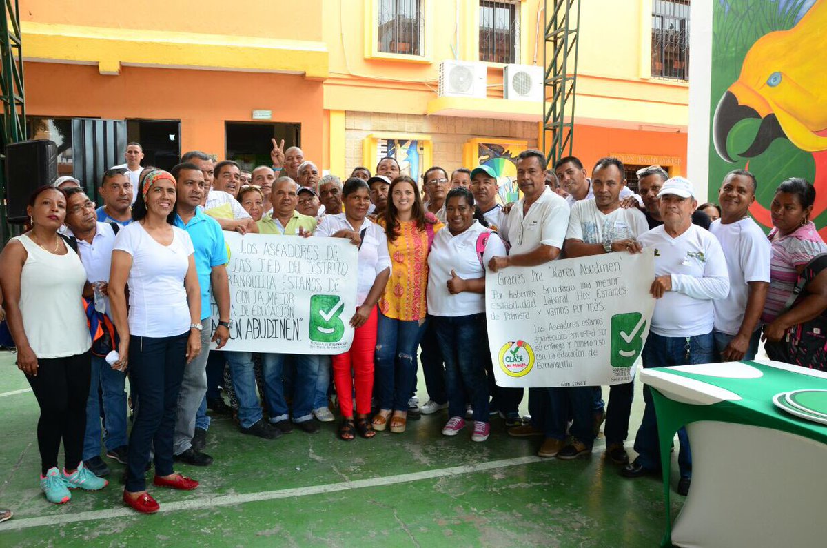 karenabudi's tweet photo. Escuchamos a profes, rectores, padres y a toda la comunidad Educativa. Resolvimos sus inquietudes y nos comprometimos a seguir apoyándolos. https://t.co/km3G2yvPEL