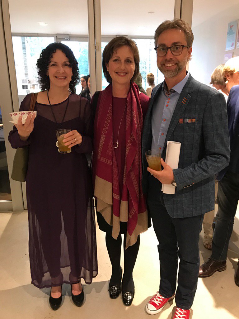 Successful <a href="/GalleryStrat/">Gallery Stratford</a> #GalaattheGallery. Great auction work <a href="/StratfordBroker/">Rick Orr</a> (...and nice shoes). w <a href="/KVassilakos/">Kathy Vassilakos</a>