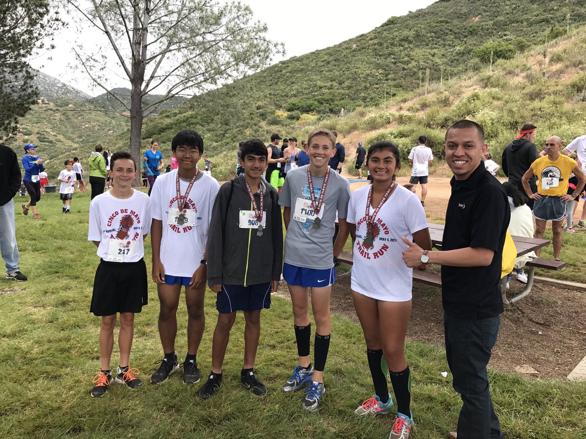 Team #Poway out for the Cinco De Mayo Trail Run #sprintfast #sprinthard #Sprint #running <a href="/DannyIsho/">Danny Isho</a> @amatti12