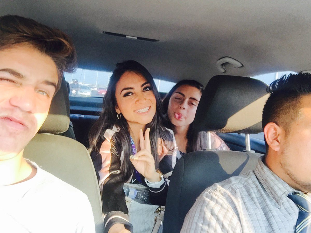 Almita_Oficial's tweet photo. Hoy llegamos a @conquemx con  #CabifyQro 😊. Excelente servicio  #CabifyMx #cabifypurple #ConAlma @Cabify_Mexico https://t.co/9YQIGPJxjF