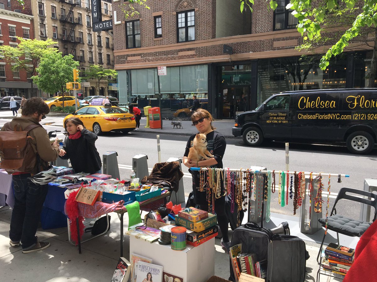EricDoeringer's tweet photo. Working the block long #stoopsale today - 22nd St between 8th & 9th Ave! #chelsea #bargains https://t.co/vaJzAwuwAq