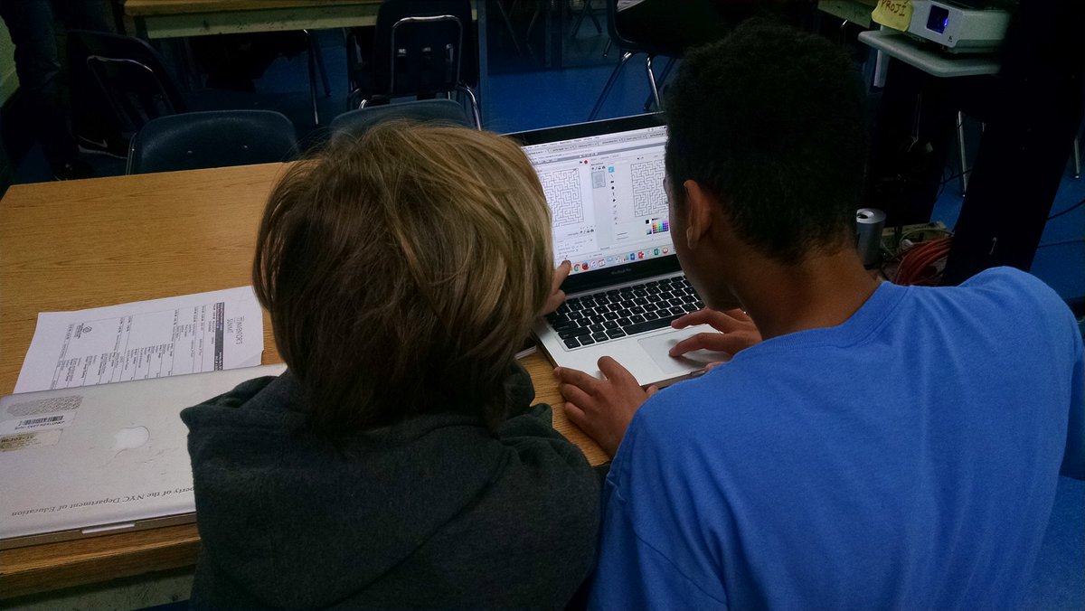 BrittSpatz's tweet photo. Working on @scratch with our friends from @Google at the @EdAlliance @BGCA_Clubs #TTIS #TTSummit https://t.co/IZAk66W9FP
