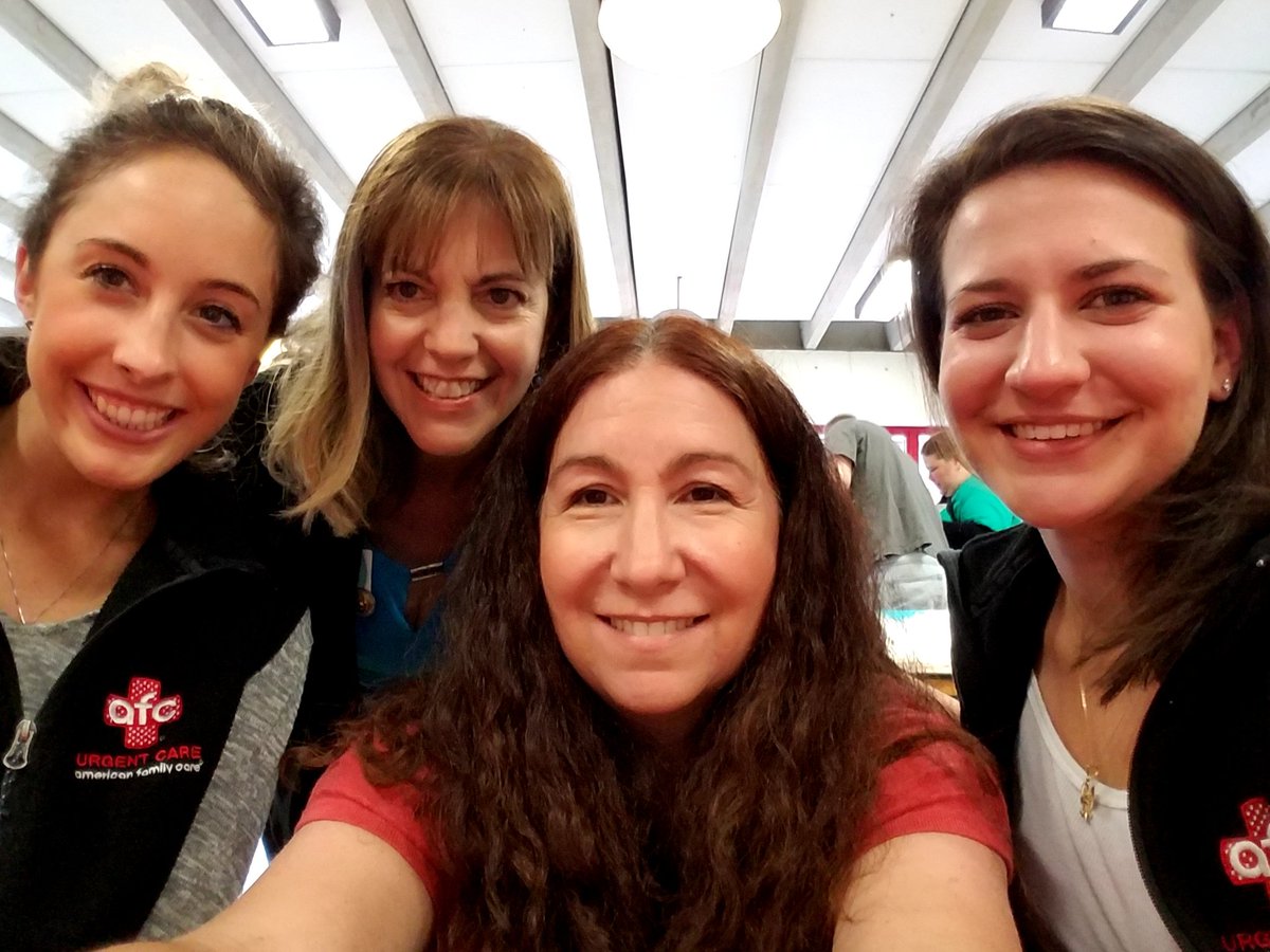 BurlingtonCoa's tweet photo. #BACCSTRONG @ the #BurlingtonCommunityHealthFair AFC Urgent Care & Amy Goober https://t.co/p5nPyjJlhp