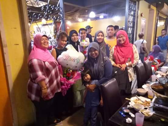 Gempaq_Loor's tweet photo. #flamming steamboat buffet https://t.co/P9DGqQFdcA