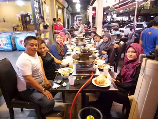 Gempaq_Loor's tweet photo. #flamming steamboat buffet https://t.co/P9DGqQFdcA