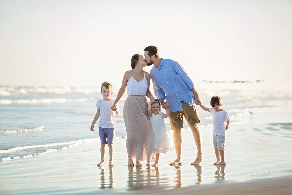 trueexpr's tweet photo. #trueexpressions #tomballphotographer #woodlandsphotographer #houstonphotographer #jcrew #morninglavender #bananarepublic #beachfamily #love https://t.co/IbBHzEHOIs