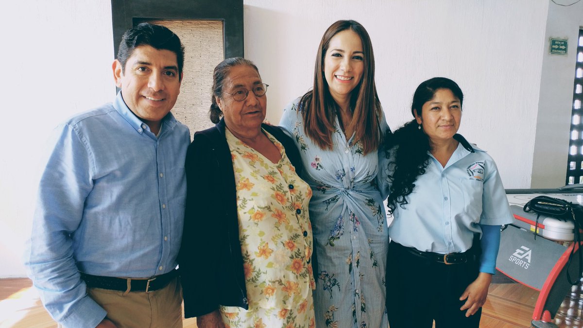 FerTorresGTO's tweet photo. Gracias diputada @libiadennise  García por la invitación con mujeres del V distrito en León #Felicidades https://t.co/zk4tggsYQ9