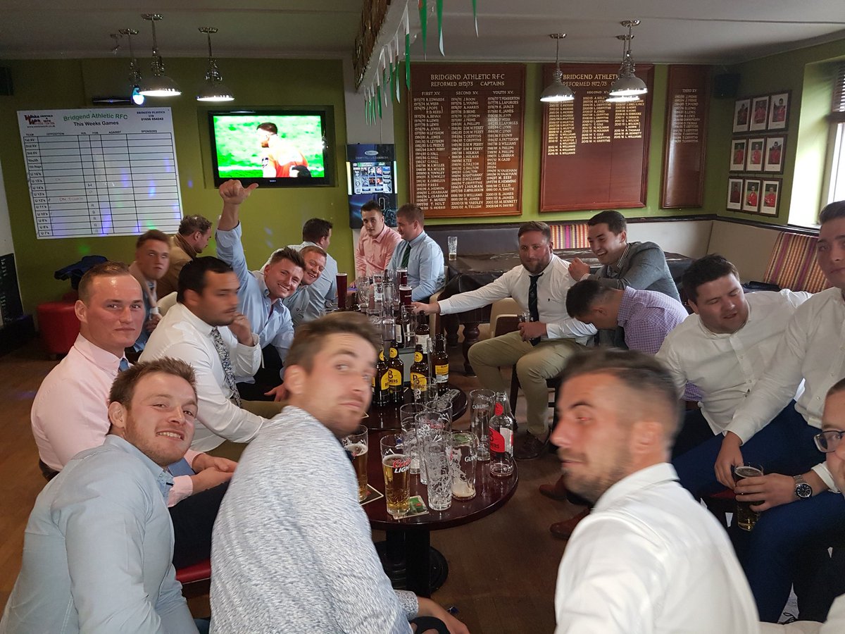 BARFCofficial's tweet photo. The natives are getting excited. #AthAth https://t.co/QmxMSeQNBF