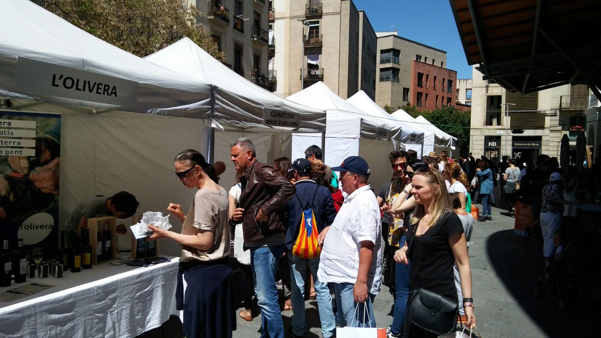 <a href="/mdsantacaterina/">mercatsantacaterina</a> 2n dia de #firadosantacaterina #gresca #gastronomia #vicatalà per passar una estona aquesta tarda. Obert fins demà 22h!
