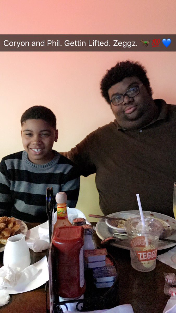 WhoCANWorrY's tweet photo. @shrugs2u  and my son at the Get Lifted Brunch for Meech. #Zeggz #Derby2k17 https://t.co/szQefgXDtW