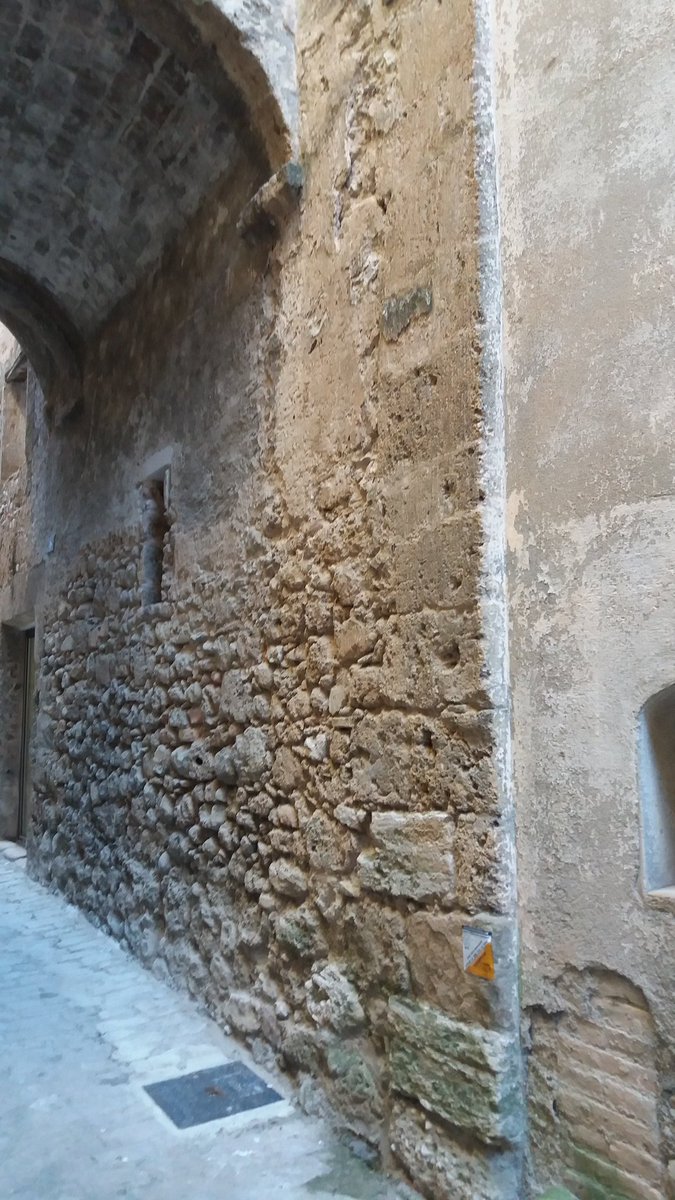 PatidorsCE's tweet photo. Vine a descobrir-me... al barri vell d'STP #Riudebitlles a la #VallDelRiudebitlles al #Penedès #OrienteeringGame #Fita #NFC #rogaine #vdro https://t.co/OsqyKQX9t9