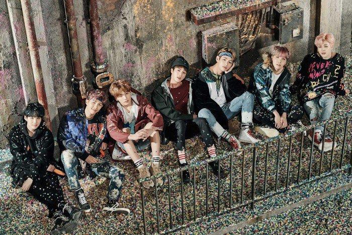 CutyAnonym's tweet photo. Aside from their good looks, @BTS_official is different from any other idol... https://t.co/fwDOolwtJL by #BTSBANGTANARMY via @c0nvey https://t.co/HZHDUi16O0