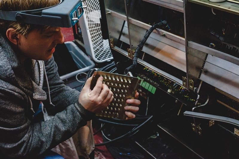 vintageking's tweet photo. We're documenting the progress of the restoration of a vintage #Neve 8058 console. See how it's coming along here: https://t.co/JSuT3JpOlu https://t.co/8YPu7w7Wgv