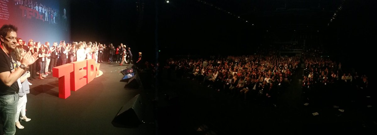 #TEDxRennes2017 Tous le bénévoles sont sur scènes. L'événement ne serait pas possible sans eux. Merci Merci Merci