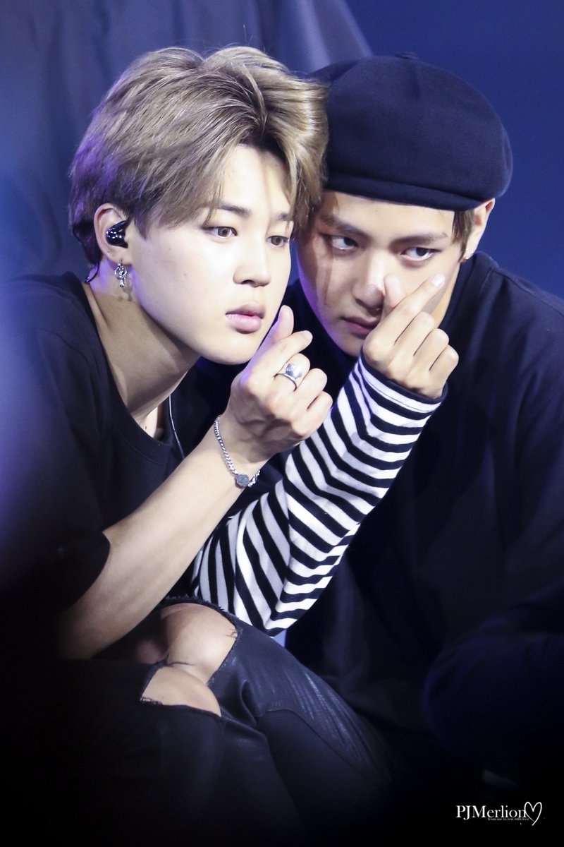 Jimin dan V BTS