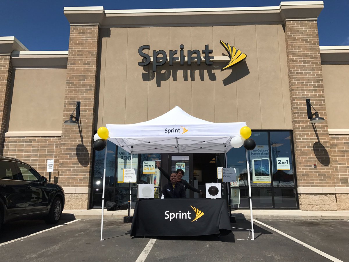 HeidiSuhrke's tweet photo. Come have some fun with us and let us save you some money!!! Sprint on Oneida Street!!! @kyeagergb @PeterHilbelink https://t.co/gQ4OAuXioM