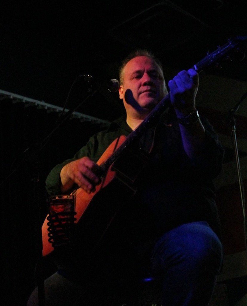 New show added: sch.mp/bAOgy - RT <a href="/GilTougas/">Gil Tougas</a> Playing at Ceilis tonight ! 8 PM start! I'll see you there!!