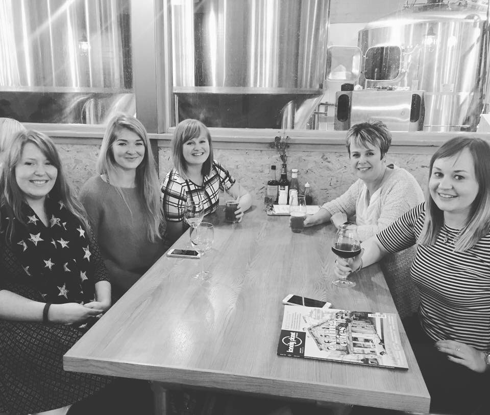 cosmo_quartet's tweet image. A well earned drink after a kick-ass rehearsal today with the legendary Jo Braham #labbs17 #ebc17 #barbershop #singing