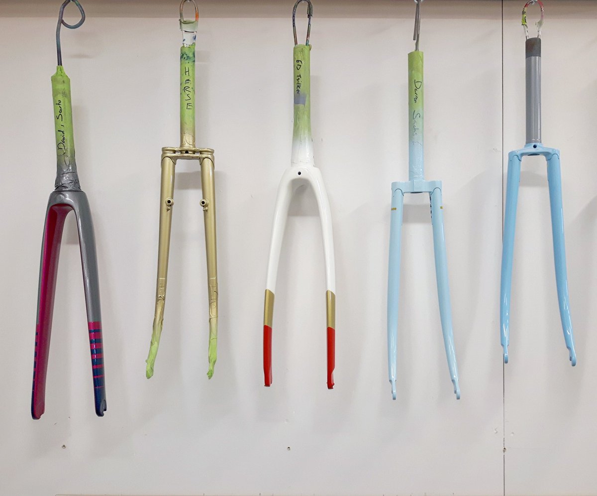 This weeks painted forks 
We've got some beauty frames too
All we need is Spring

#VeloColour
#custompaintandhaikus
#toronto