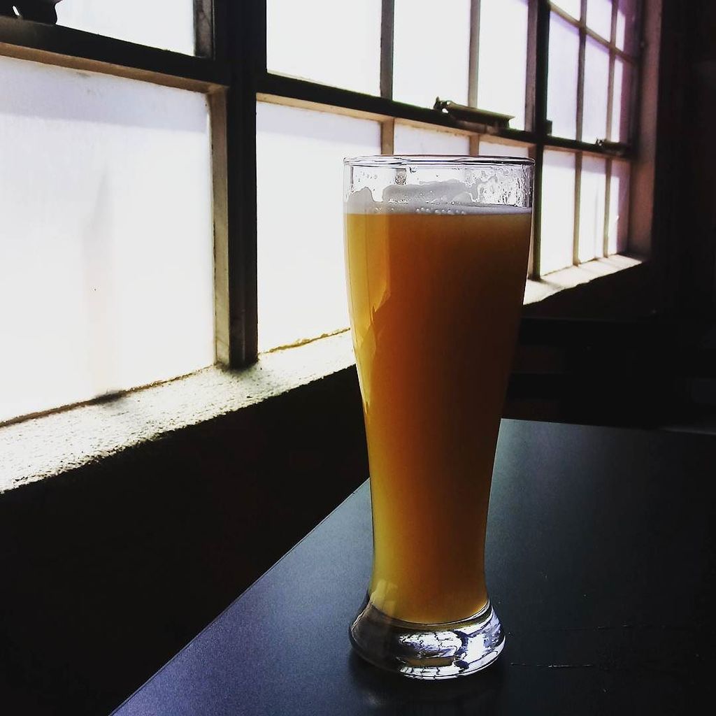 TripleSBrewing's tweet photo. Its the weekend, have a Beermosa!

#cosprings #cospringsbeer #Coloradobeer #coloradocraftbeer #colorado #colorados… https://t.co/qbRMSuIGbC https://t.co/9QPxnYCxzZ