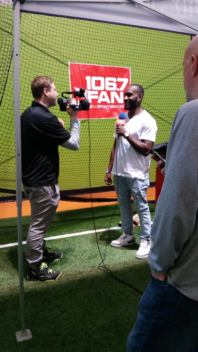 1067theFan's tweet photo. A behind-the-scenes look at how the magic gets made. @The1SportsNerd https://t.co/W5QScuKf4z