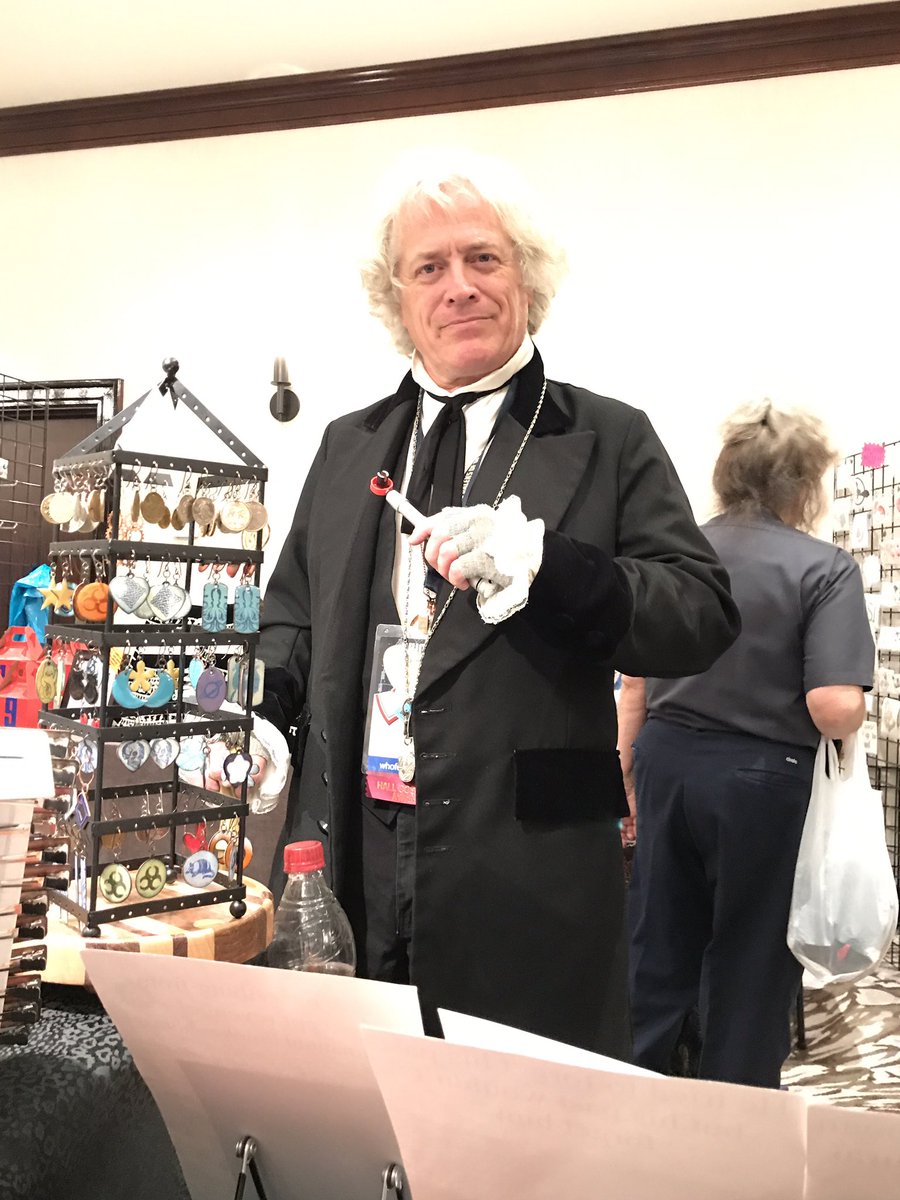 GloriaOliver's tweet photo. Doctor Who! #whofest https://t.co/QKU3V3tSrS