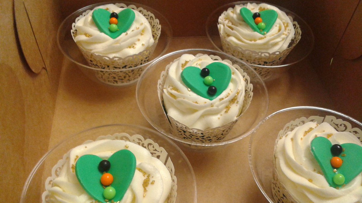 BryeCupcakes's tweet photo. #birthdays #cupcakes #moist #Delicious #BryeCupcakes #OrderABox info@bryecupcakes.com https://t.co/FA627sLOUe