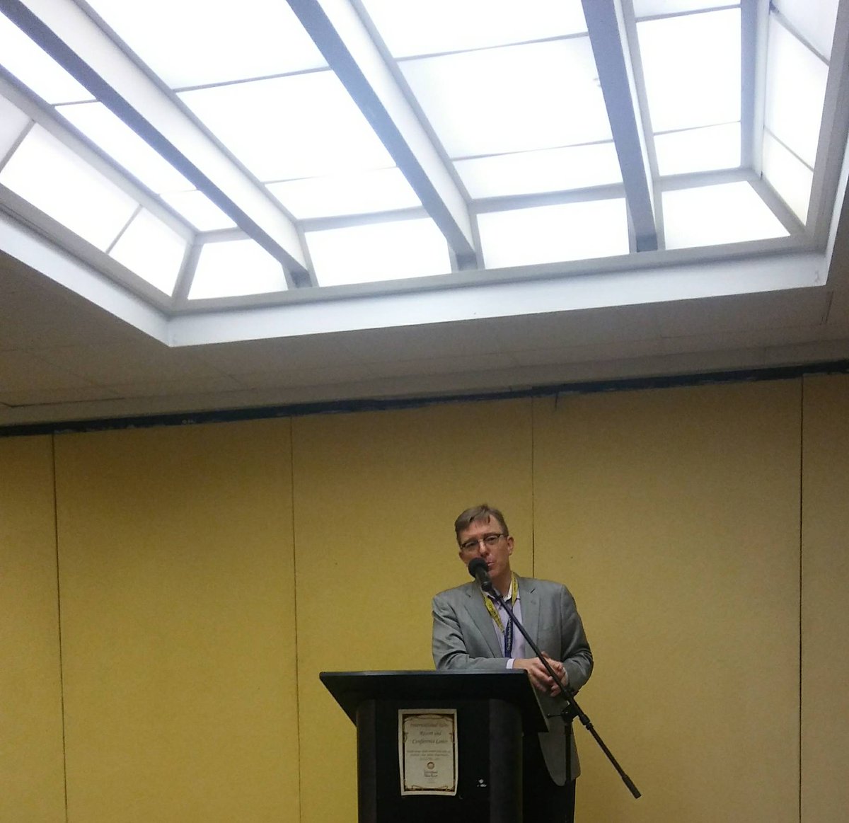 FreedomBizNet's tweet photo. .@MattWelch speaks to #lpfcon delegates for @lp_florida #flapol https://t.co/I3WzN8LWQx