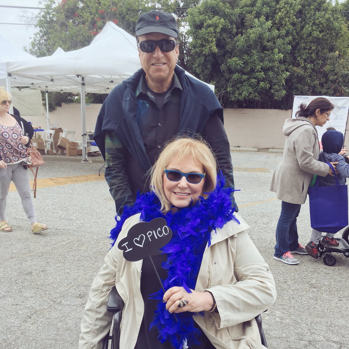 PICONC2's tweet photo. Sharon and Jeff brought sunshine to #picospringfling today at #LACES ☀️ #piconc #losangeles #community https://t.co/dSQUmX5a97