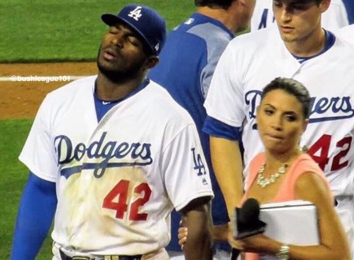 BushLeague101's tweet photo. Bae: we need to talk 

Me: https://t.co/n9QFOTUuGw
