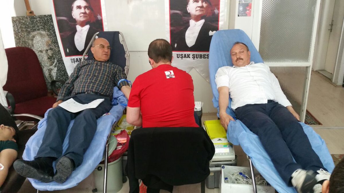 ADD OLARAK KAN BAĞIŞIMIZI YAPTIK... 
1 KAN 3 CAN <a href="/drarifguvenir/">Dr.Arif Güvenir</a> <a href="/add_genelmerkez/">Atatürkçü Düşünce Derneği</a>