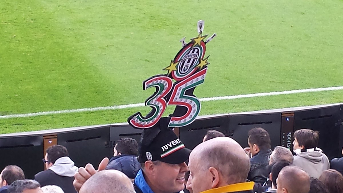 finoallafine32j's tweet photo. #JuveTorino qualcuno già ci crede.... #FinoAllaFine #ForzaJuve #35J #Juve6Leggenda https://t.co/aCwZV2J1dC