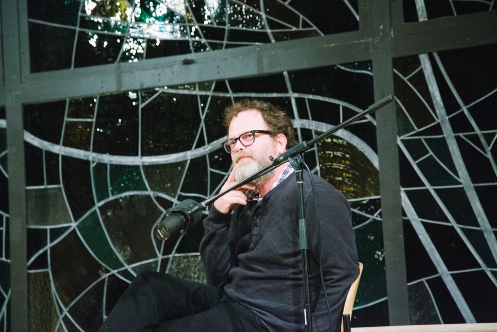 HarborPBL's tweet photo. We're grateful @rainnwilson joined us for @lukenorsworthy's podcast on Thurs night. His insights into #Bahai were much appreciated! #PBL17 https://t.co/9TV4sP3pbc