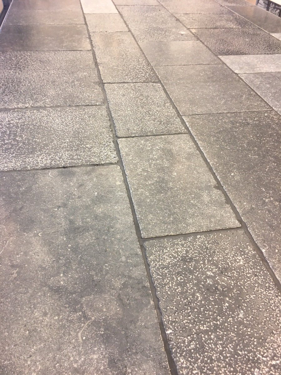 ArizonaTile's tweet image. Meet Belgian Blue our newest Limestone Pattern! #stonepatterns #limestonelove bit.ly/2pQj3lM