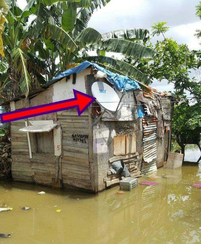 TonyMendezR's tweet photo. @nieves_rd @pavloross @laluzjose 

● La gente por más pobre que sea, está informada.
《 De ahí el éxito de unos y la desgracia de otros.》 https://t.co/eTGOpAQBEI