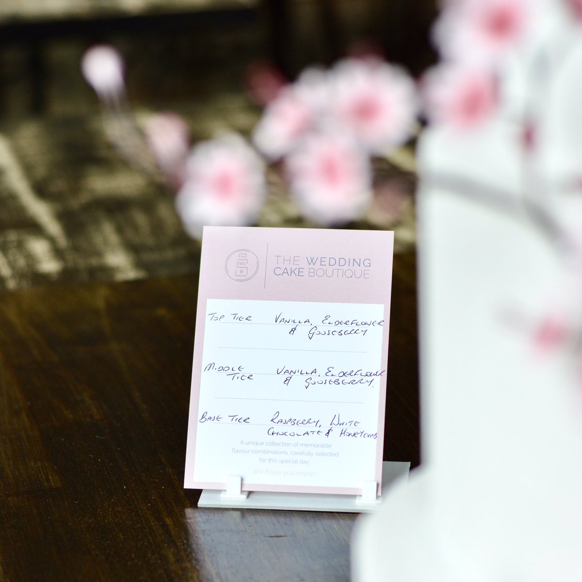 cgcakedesign's tweet photo. Received my menu cards. Excited i'll now be able to share with you're guests the flavours of your chosen tiers#wedding #cakes #dublin https://t.co/X6pxGDUDe8