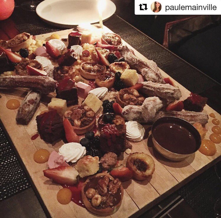 Dans le doute... commandez tous les desserts 😉 When i doubt... just order all of the desserts! 😍 #VieuxMontreal #438McGill 🇵🇹