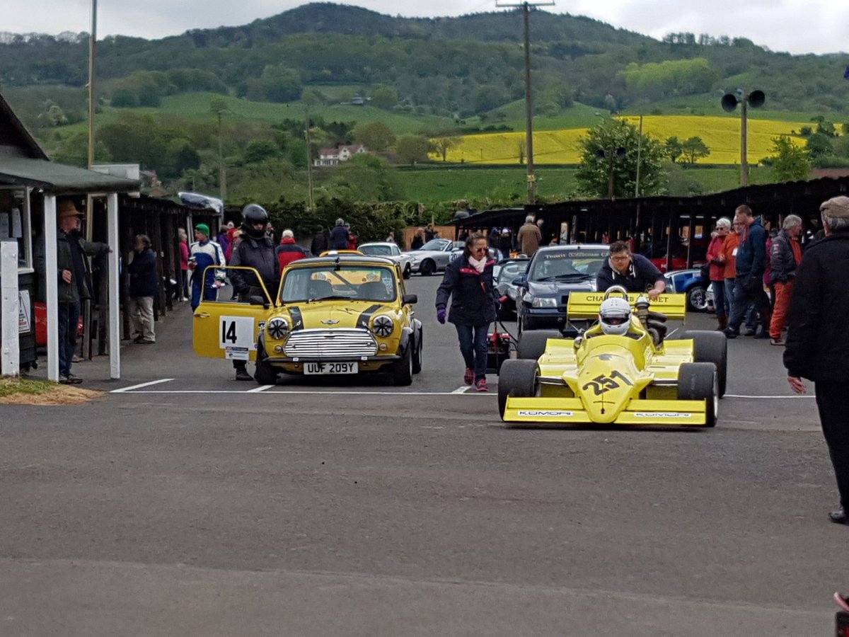 KatieH08's tweet photo. Awesome day at Shelsey Walsh Hill Climb 😀 #roar https://t.co/AFsCXndMcs