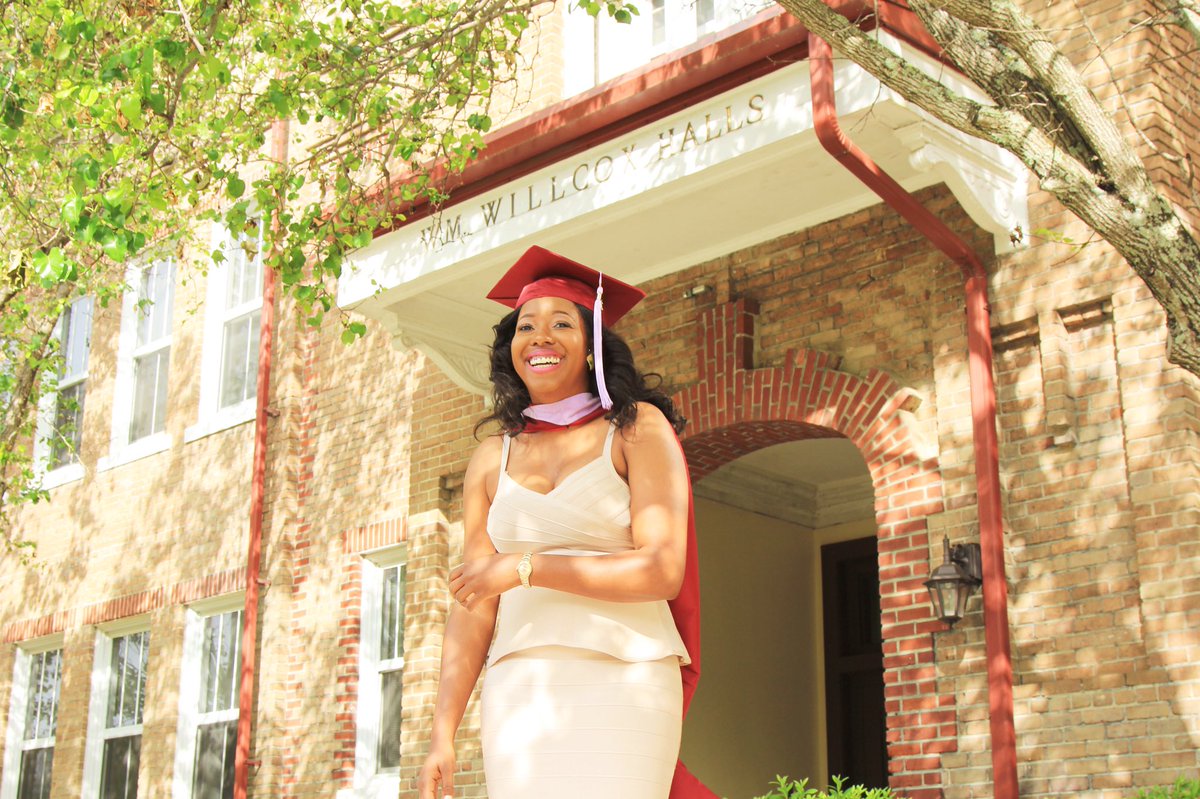 dEkraZy1's tweet photo. Of all the licensed architects, only 0.2% are black women. I'm about to change that number. #TuskegeeAlumna #IBalledParlayedAndNowIGraduate https://t.co/dacrWUYjan