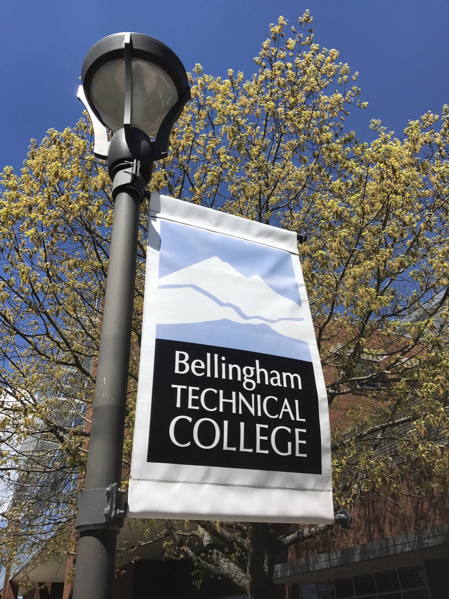 guahanweb's tweet image. Absolutely beautiful day for #LinuxFestNW here in #Bellingham today!