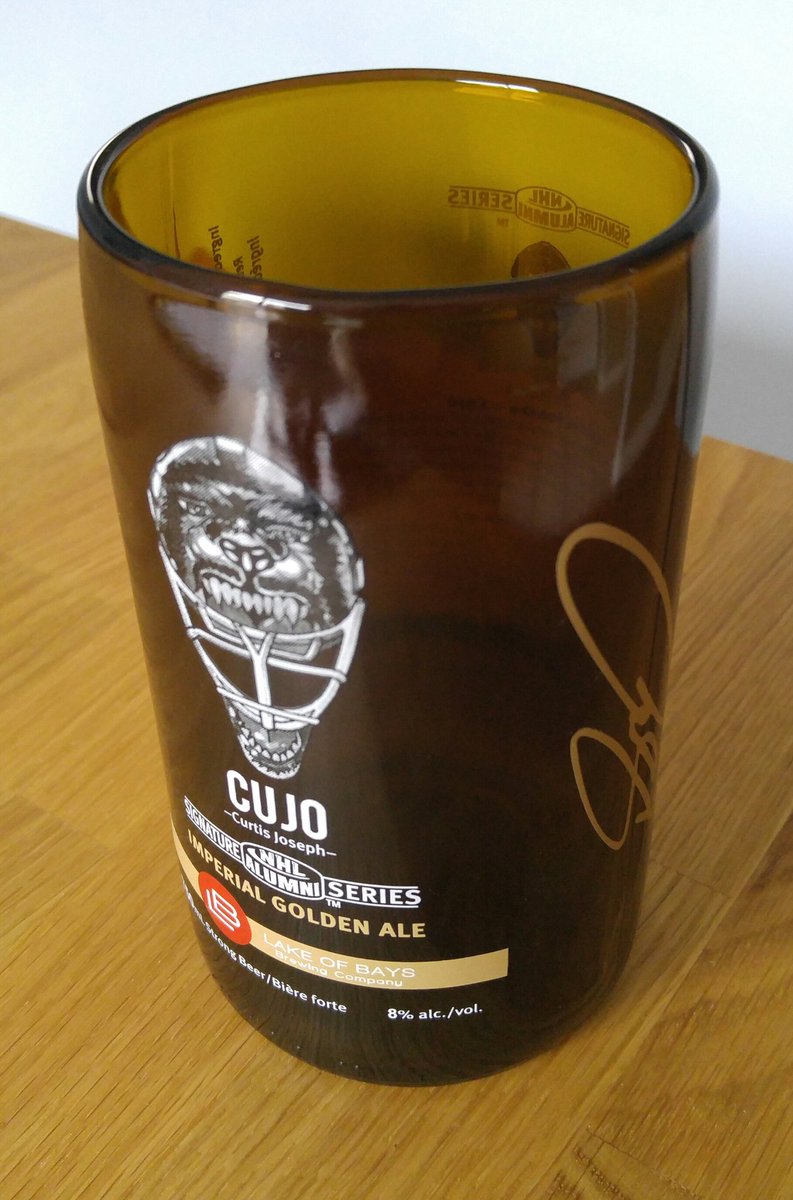 Ark_eh's tweet image. Picked up my new @MapleLeafs  game glass for next season @sportcardexpo today!
Got it about 40' from where @Cujo was there signing. 👍