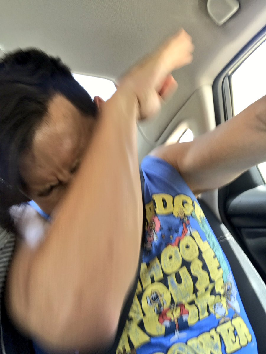 markiplier's tweet photo. @SofiaWite888 @Lauraboss89 @SkarletteSmith @djhsrose @Thesherbertime sorry I sneezed https://t.co/VuAqyC1p1p