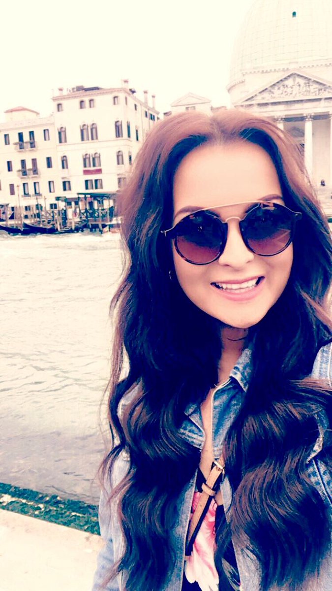 jessica_fogarty's tweet photo. 15,000 steps today... the benefits of getting lost #ExploringVenice #stepcountchallenge #fitness https://t.co/WImSVQyeJQ