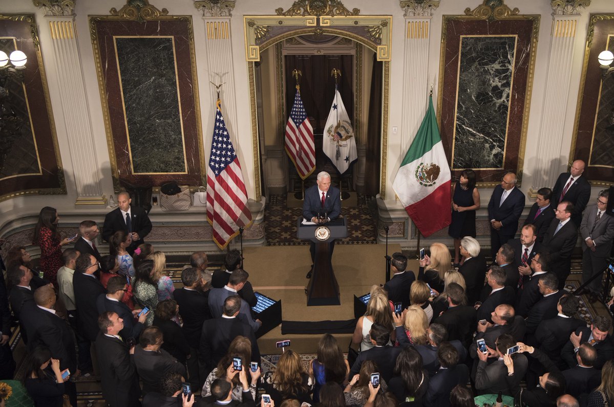 anate1780's tweet photo. Enjoyed hosting Cinco de Mayo reception on behalf of @POTUS. Read my remarks... https://t.co/UR6fjpDzN3 by #toypilaNews via @c0nvey https://t.co/2VniC2cCvt