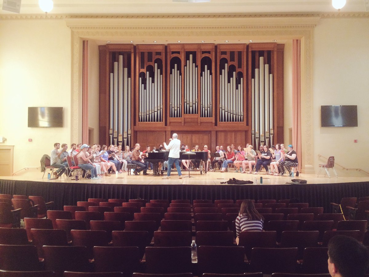 JewellChoir's tweet photo. We are loving every minute of our Concert Choir rehearsal with @jevoke #choralexcellence #makingmusicisfun #JewellJourney https://t.co/BrN8tSAUFL